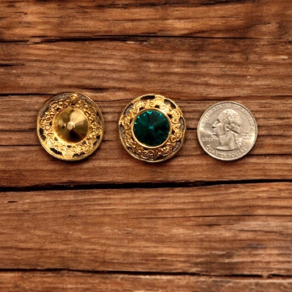 Vintage Green Gem and Gold Toned Pierced Earrings - Picture 2 of 2